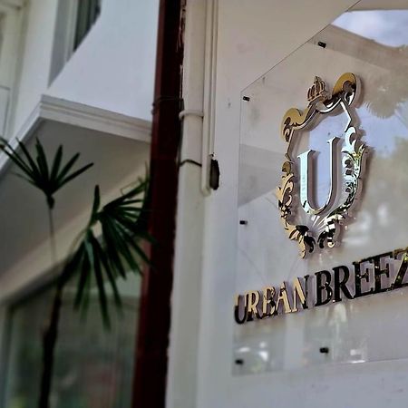 Urban Breeze Otel Kundasale Dış mekan fotoğraf