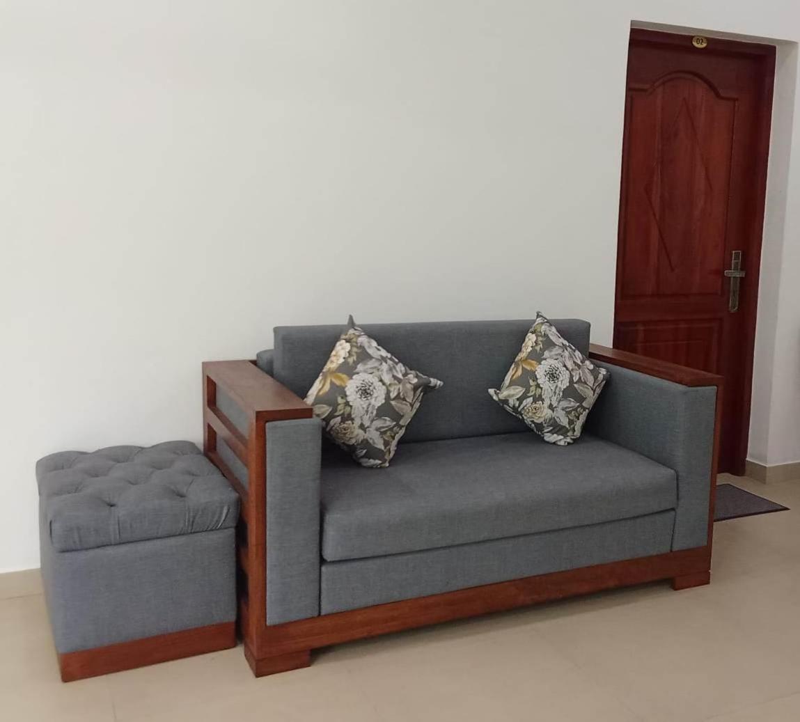 Urban Breeze Otel Kundasale Dış mekan fotoğraf
