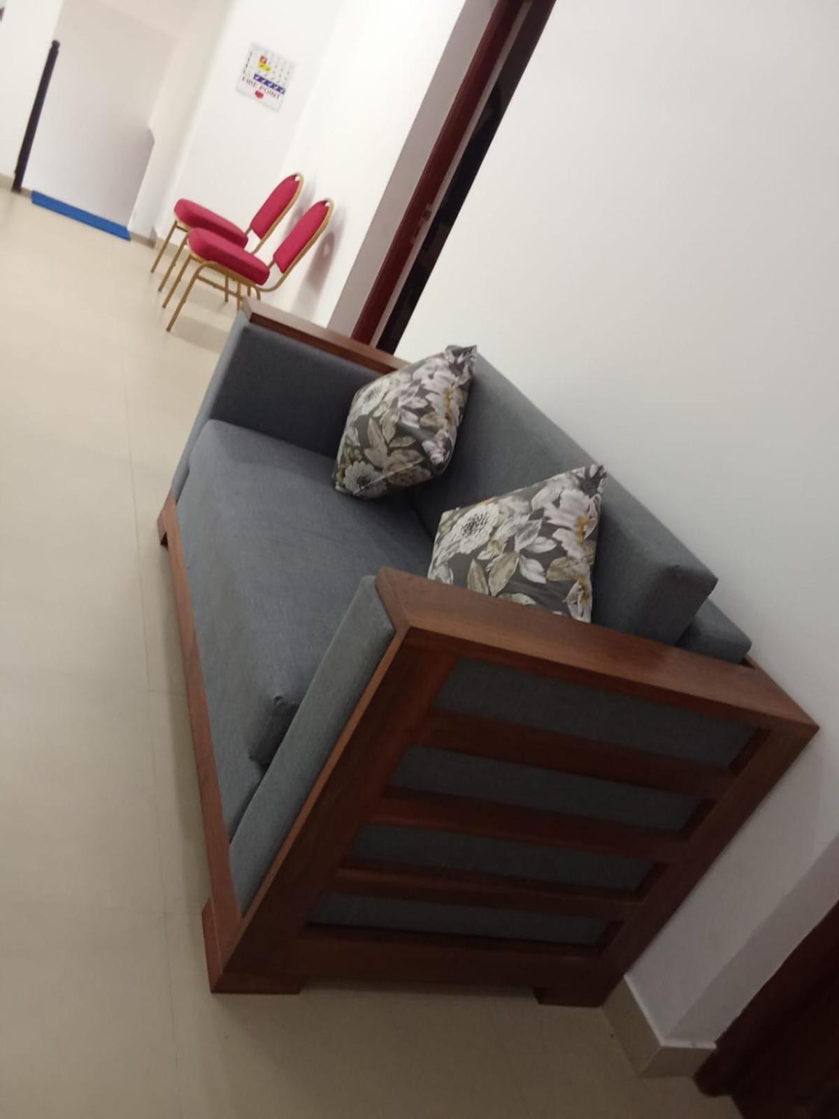 Urban Breeze Otel Kundasale Dış mekan fotoğraf