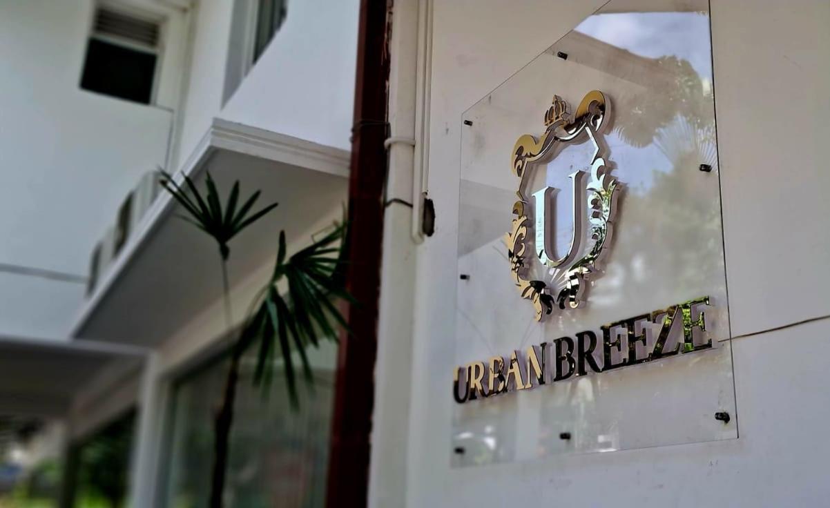 Urban Breeze Otel Kundasale Dış mekan fotoğraf